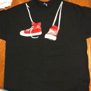 XL shoe string shirt